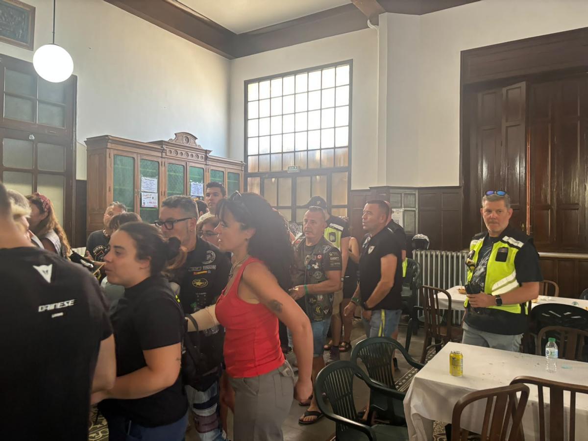 Concentración de motos Ruedas Raras en Toro