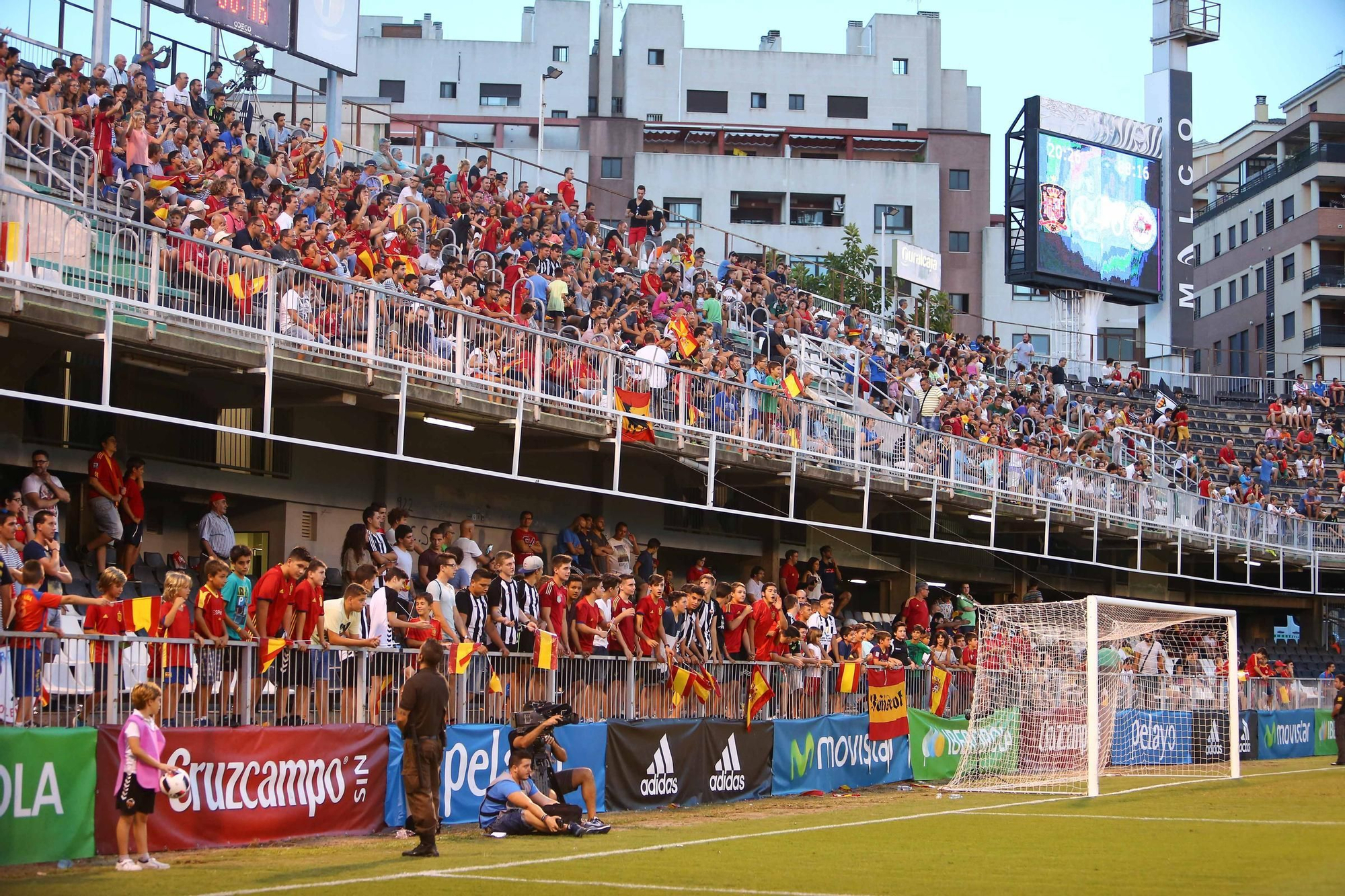 Galería | Búscate en las últimas visitas de la selección española al SkyFi Castalia