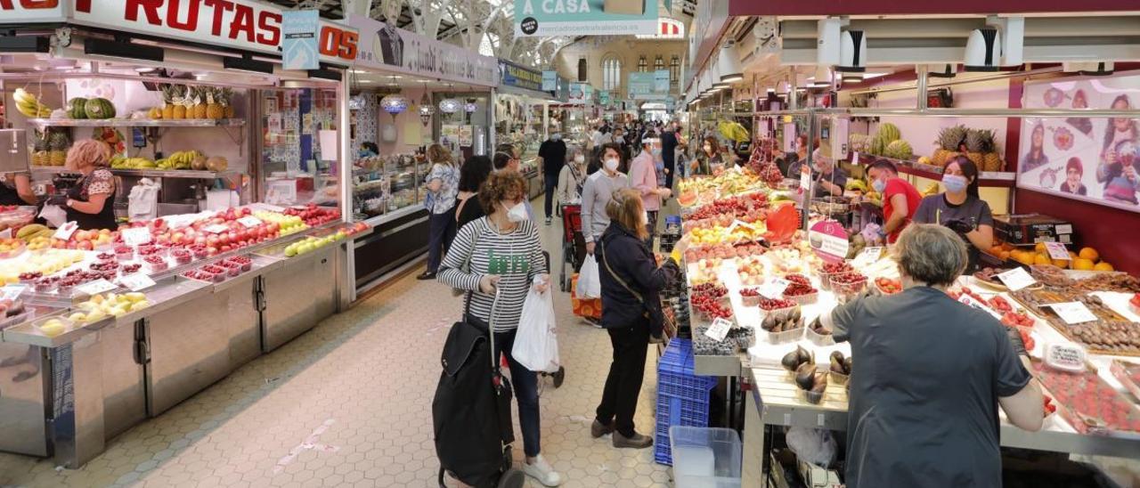 Las ventas en alimentación caen un 2 % por la ausencia de visitantes