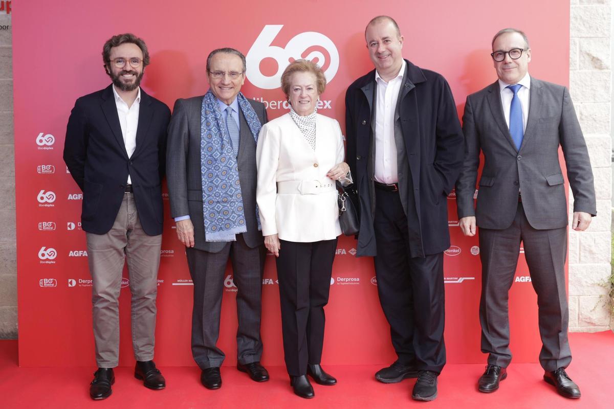 Aitor Moll, consejero delegado de Prensa Ibérica, Javier Moll, presidente de Prensa Ibérical, Arantza Sarasola, Vicepresidenta de Prensa Ibérica, Jesús Badenes (Planeta) y Víctor Trillo, director general de Liberdúplex.