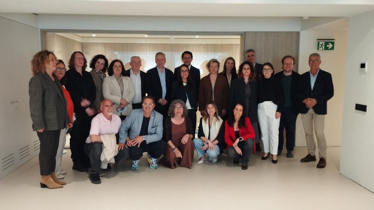 Imagen grupal inauguracion fegerec