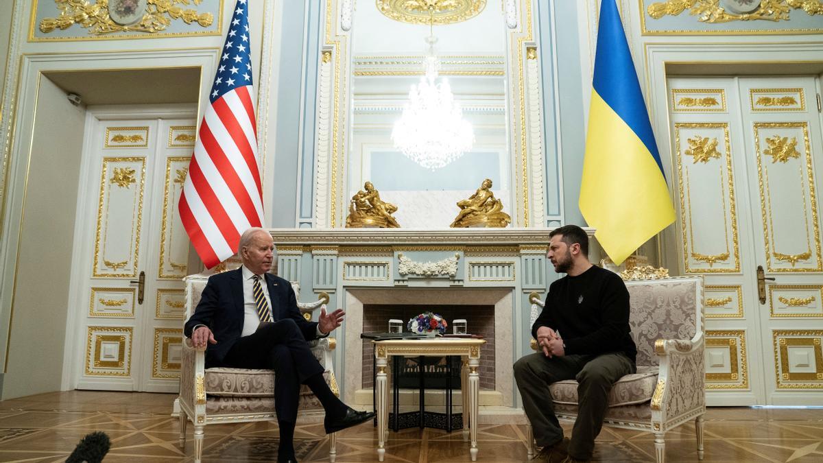 Biden visita Kiev por sorpresa y se reúne con Zelenski.