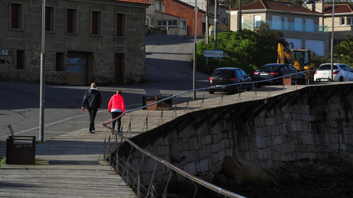 La remodelación de la pasarela de O Naval era una de las obras que reclamaban los grupos de la oposición.