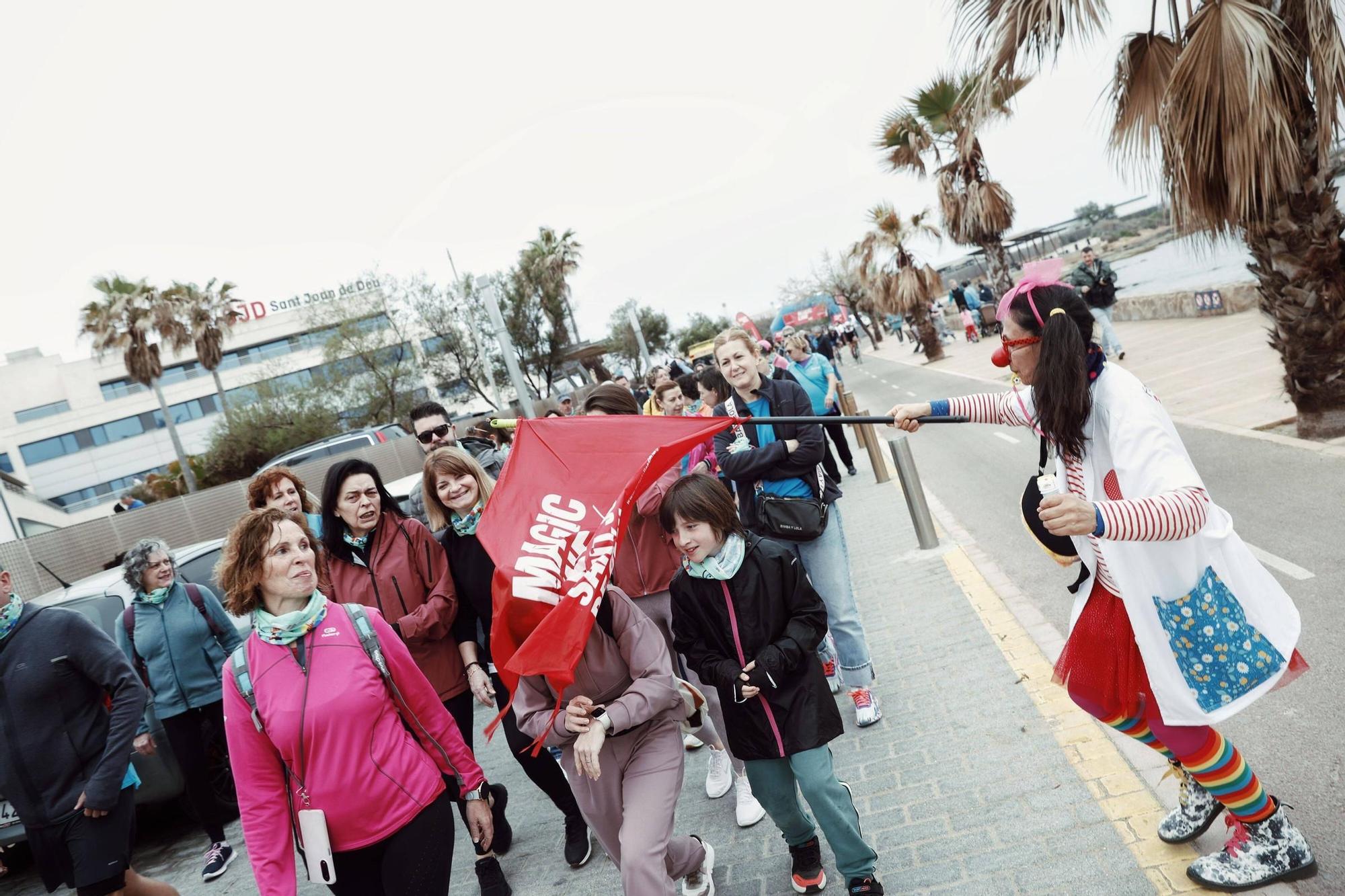 Cerca de 1.200 personas llenan las calles de Palma en la octava edición de la Magic Line Sant Joan de Déu Mallorca