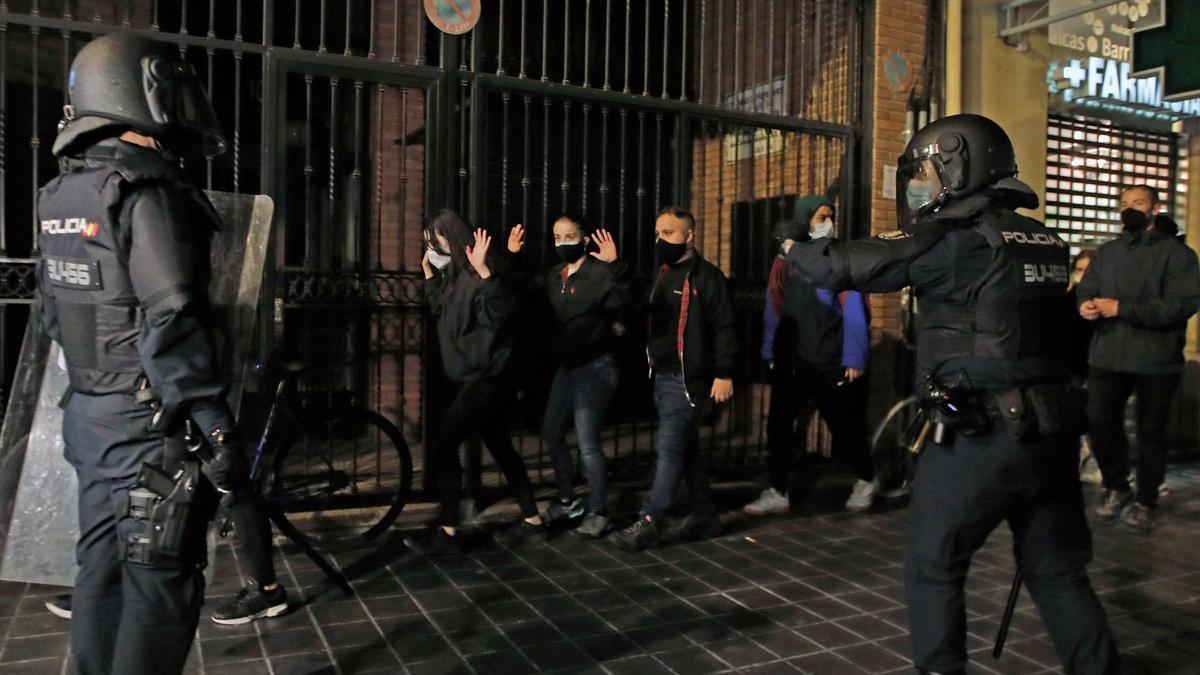 Cargas policiales en la segunda protesta por la detención de Pablo Hasél