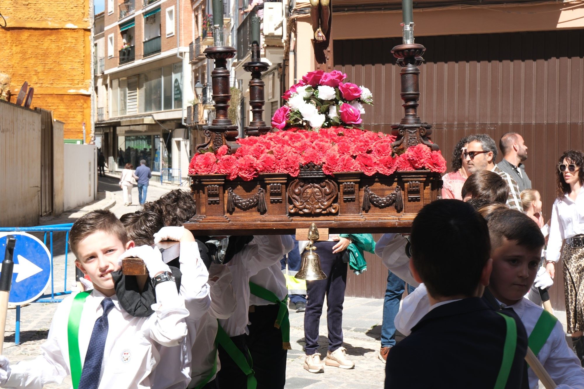 Concentración de tronos chicos en Antequera