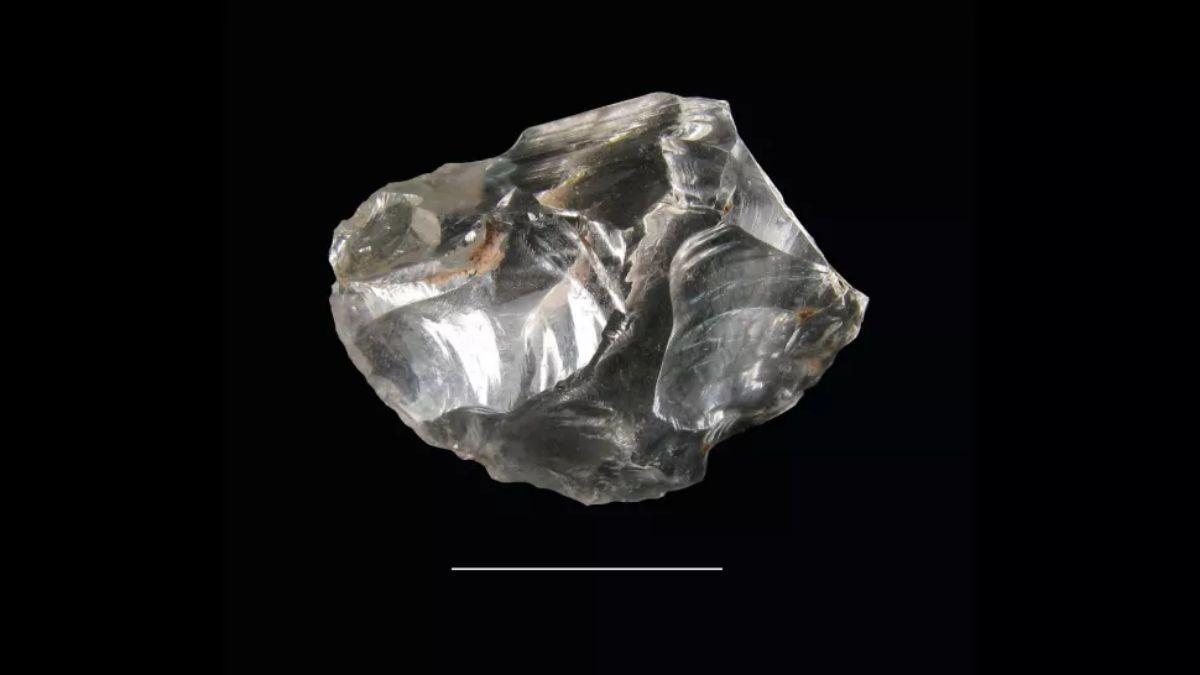 Más de 300 fragmentos de cristal de roca de cuarzo transparente fueron hallados en el sitio de entierro del Neolítico temprano en Dorstone Hill, incluso en las propias tumbas antiguas. En su momento, se les habría atribuido poderes “mágicos”.