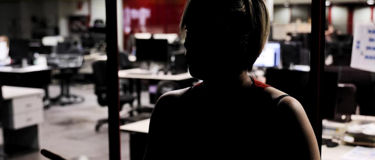 Una madre denuncia el abandono que sufren los menores tutelados por el Principado: &quot;Mi hija tenía un problema de adicciones y la dejaron tirada como un perro&quot;.