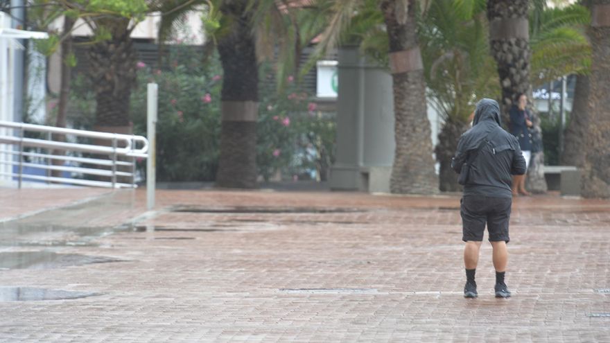 The bridge starts with strong gusts of wind and rainfall on the islands