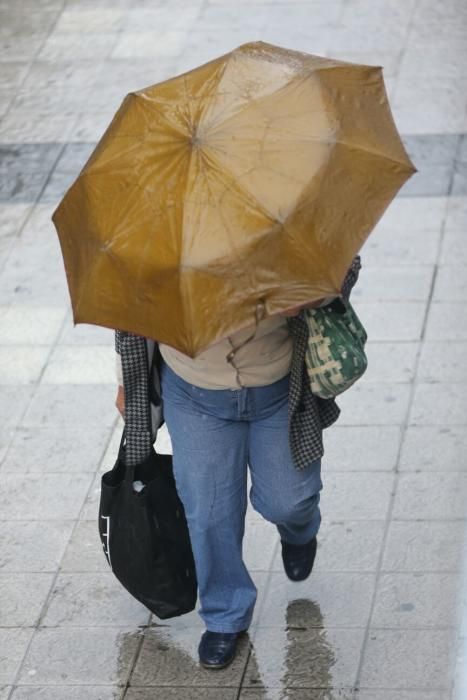 Temporal de lluvia y fuerte oleaje en Asturias