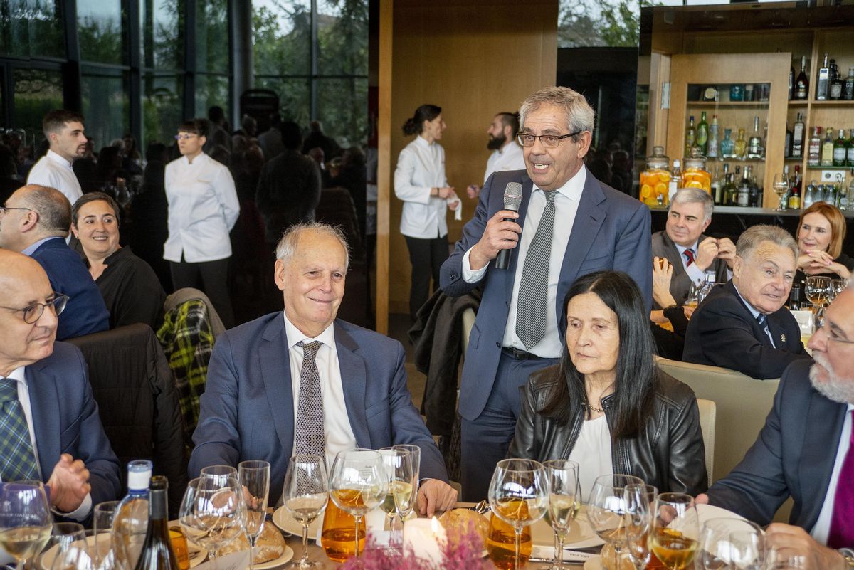 Carlos Valenzuela, durante su cena de despedida tras su jubilación