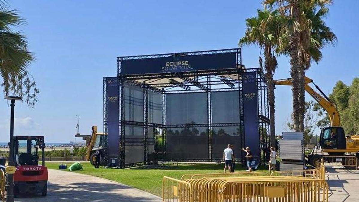 Montaje Escenario Luna de cara al evento multitudinario del eclipse.