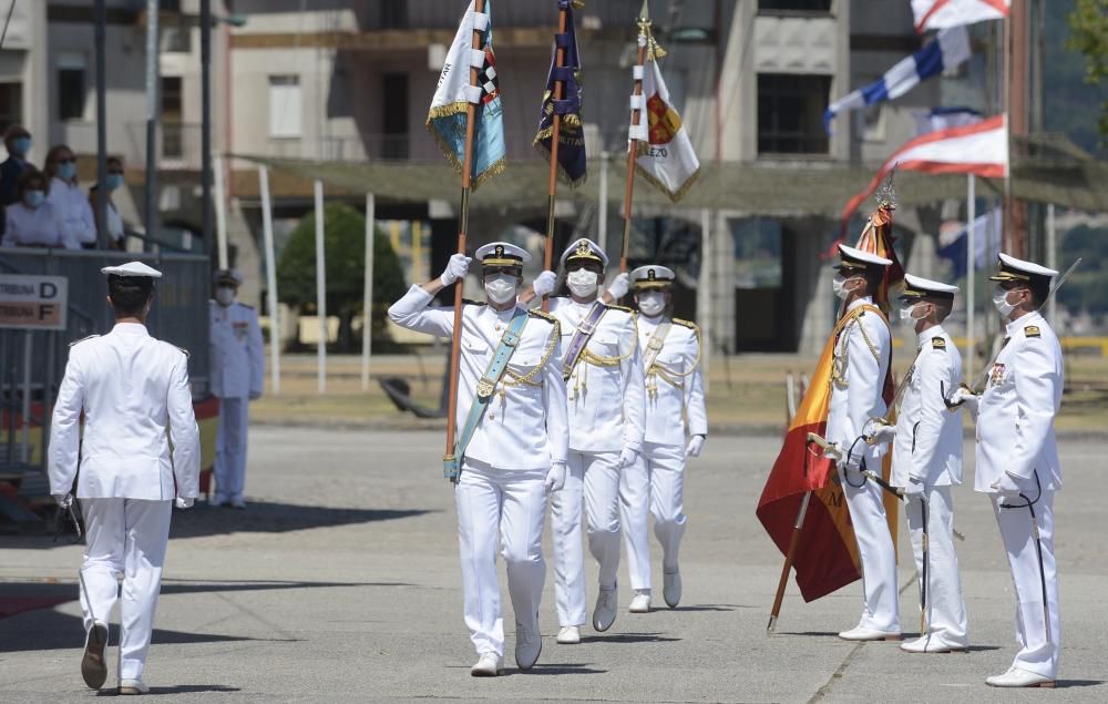 La Escuela Naval de Marín saluda a 112 nuevos oficiales de la Armada