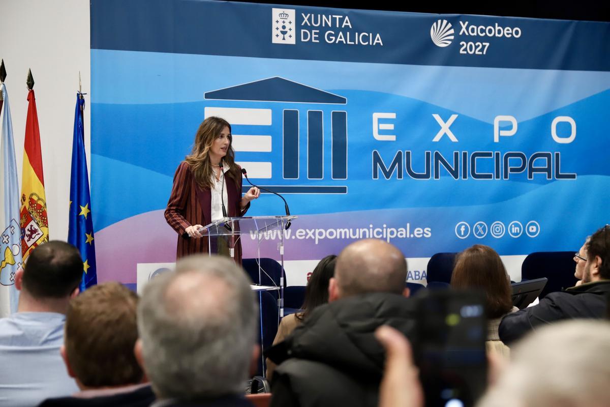 La directora xeral de Administración Local, Natalia Prieto, en Silleda