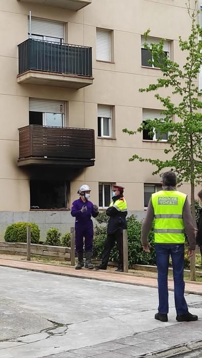 Incendi en un pis de Cassà de la Selva