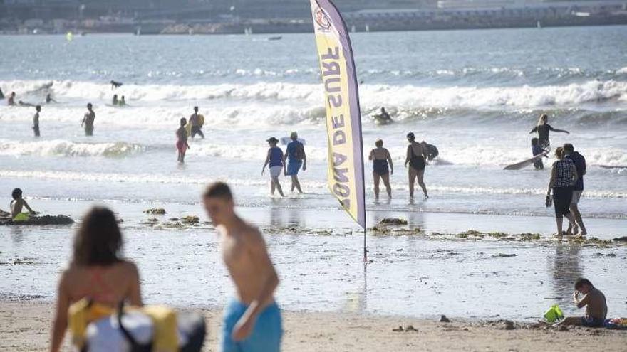 Zona de surf en la playa de Bastiagueiro, el pasado agosto.