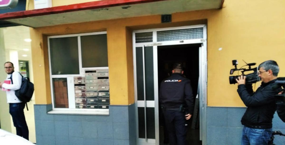 Mata a su exmujer degollándola en Dénia ante su hija de 11 años