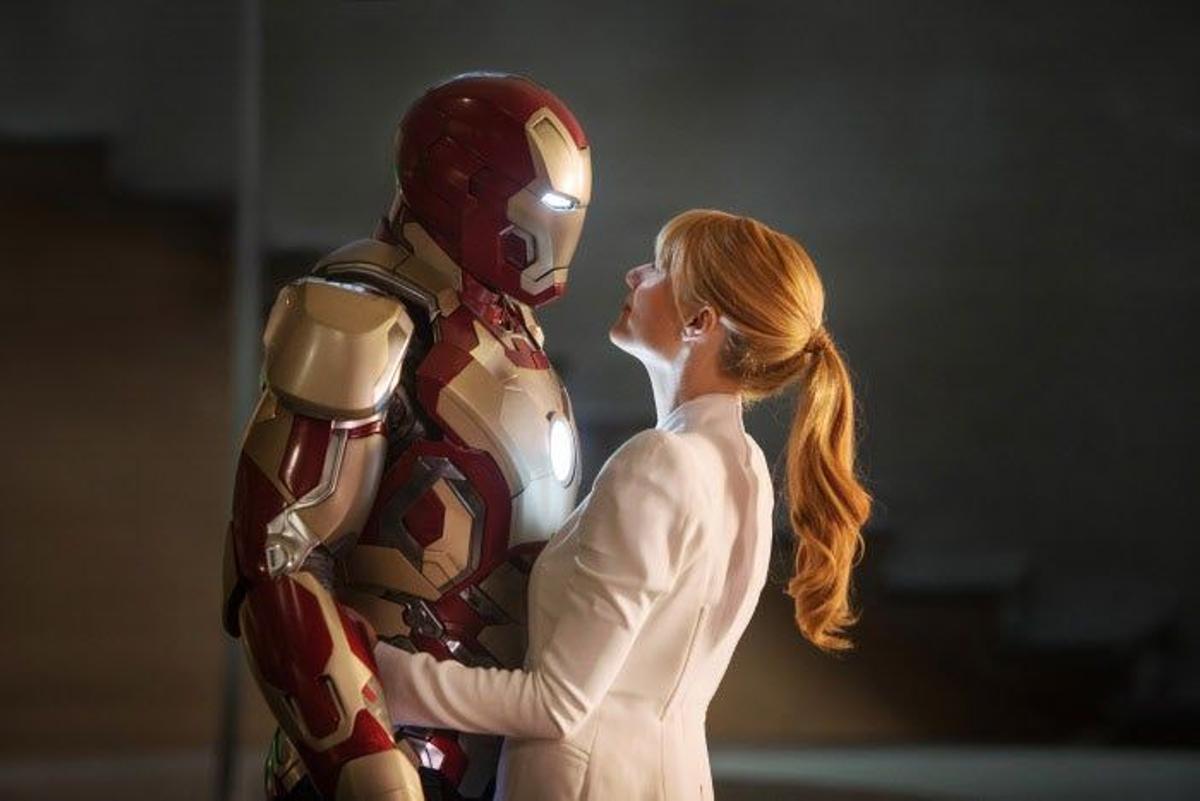 Pepper Potts y Tony Stark/Iron Man en 'Los Vengadores'