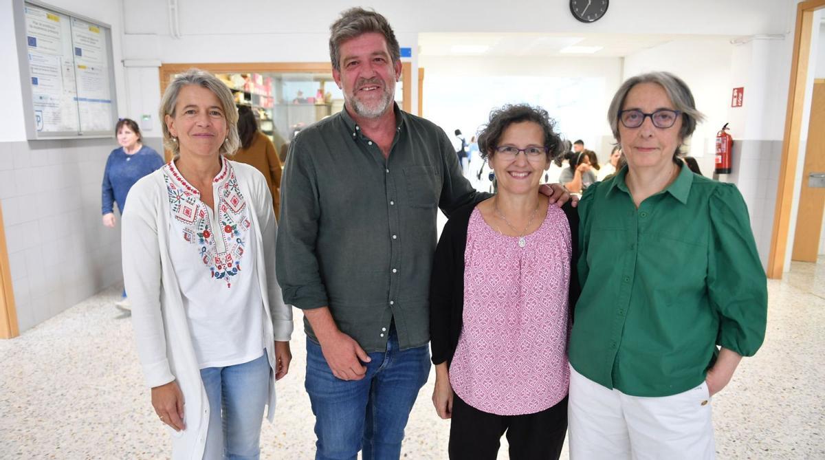 Miriam Álvarez de Mon, David Luaces, Soledad Pandelo y María Castro, en el CIFP Ánxel Casal. | Carlos Pardellas