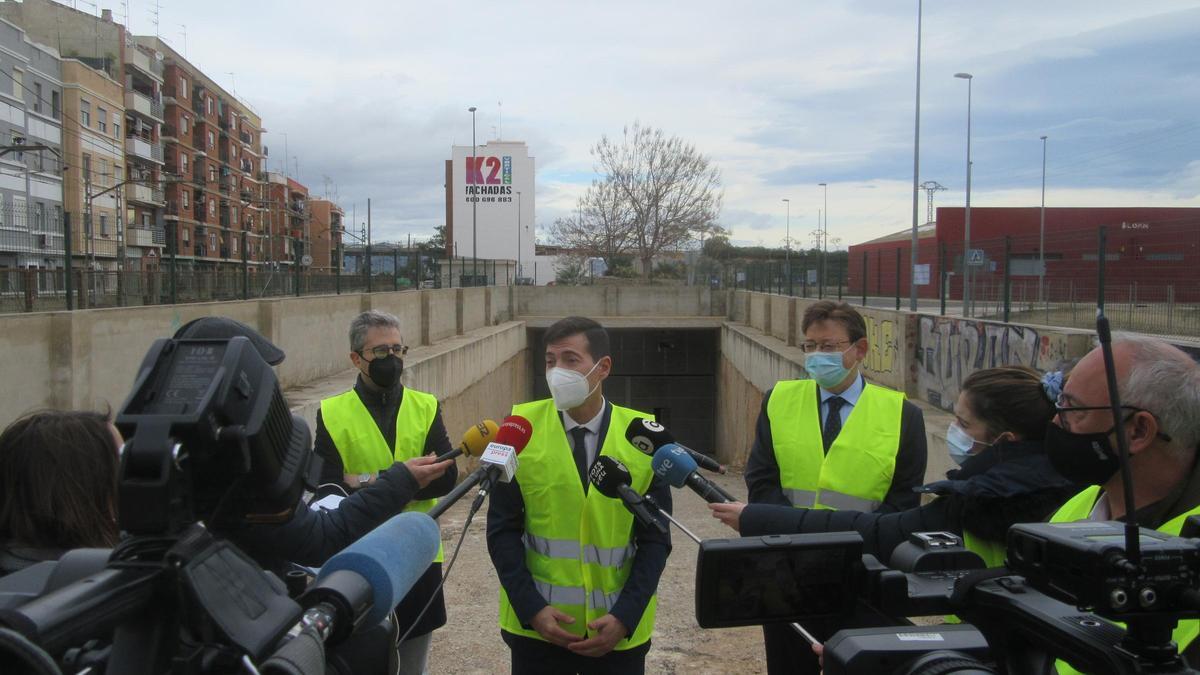 Arcadi España, Rafa García y Ximo Puig, a las puertas del túnel