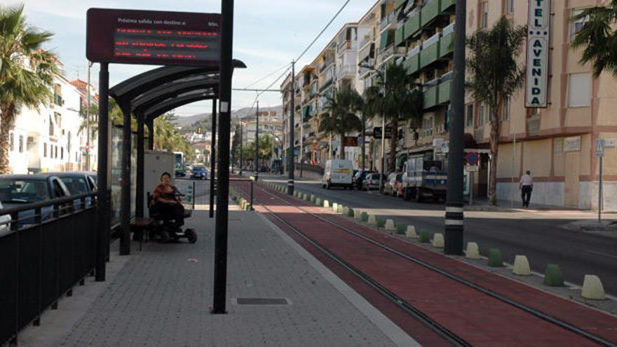 El nuevo transporte municipal empezó ayer, con la supresión del tranvía.