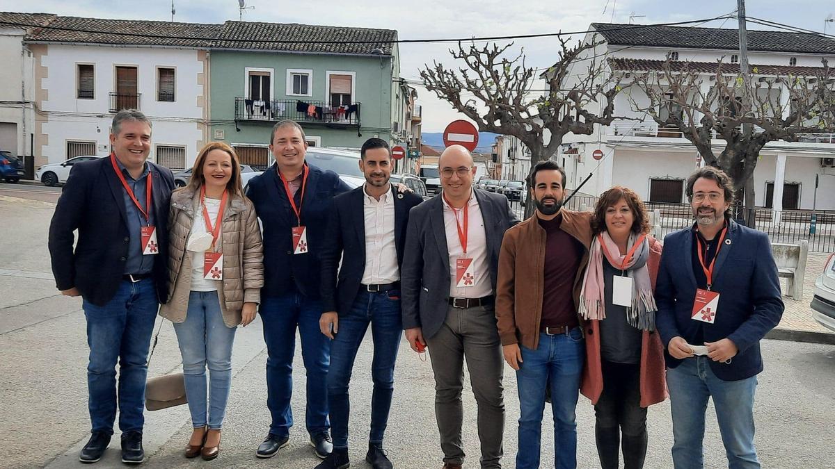 Dirigentes del PSPV de la Vall y de la Diputació, en un encuentro en la comarca.