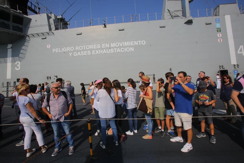 Visita al portaaeronaves Juan Carlos I