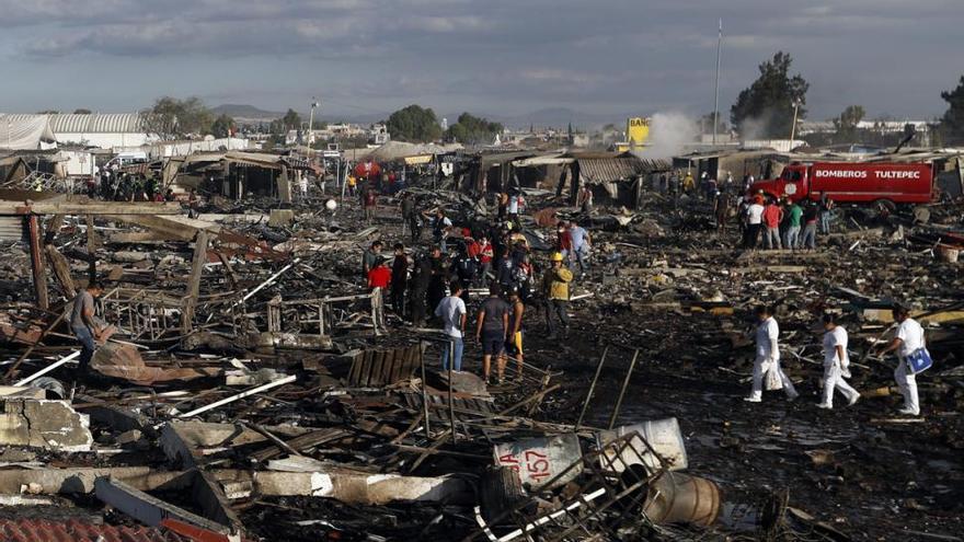 36 muertos en una explosión en un mercado de pirotecnia en México