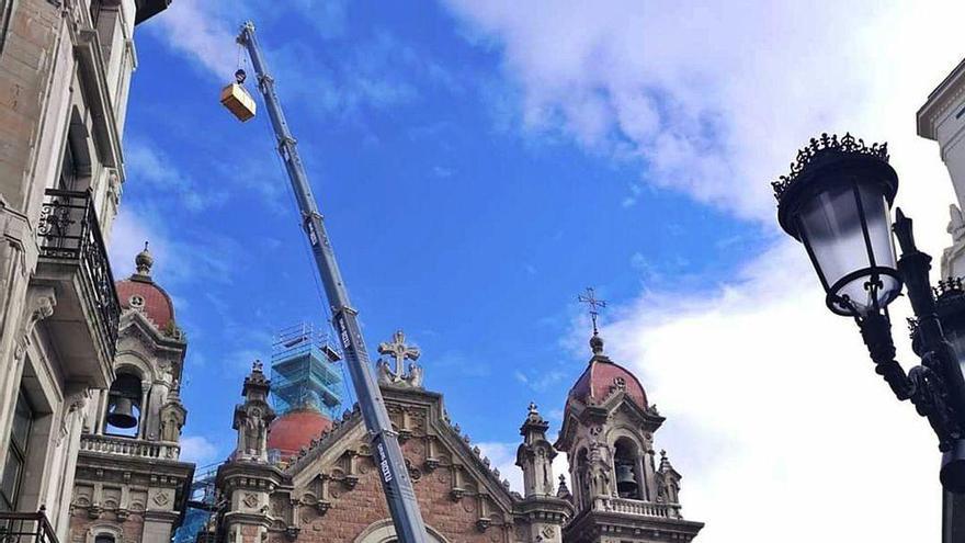 San Juan ensaya la recolocación del cimborrio restaurado