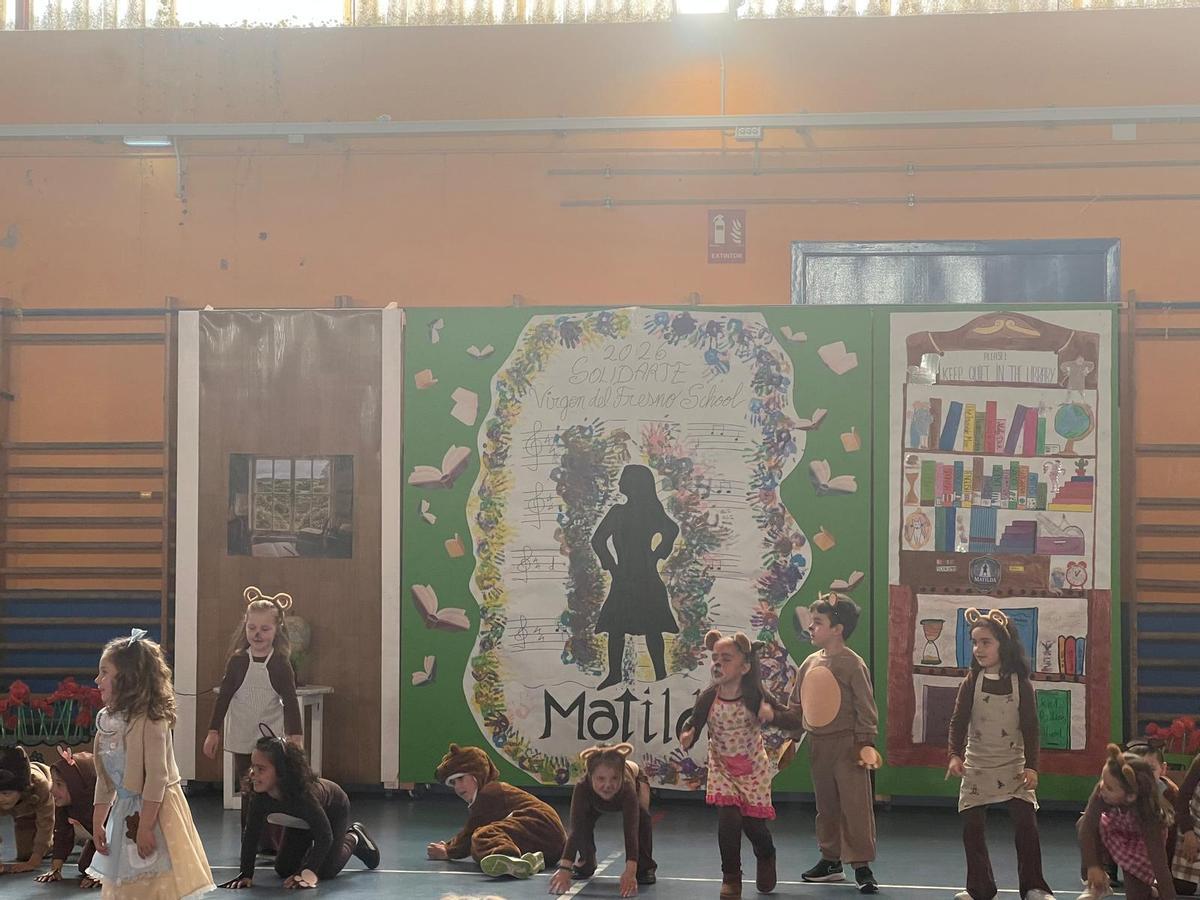 El festival "SolidArte" del colegio Virgen del Fresno de Grado, en imágenes