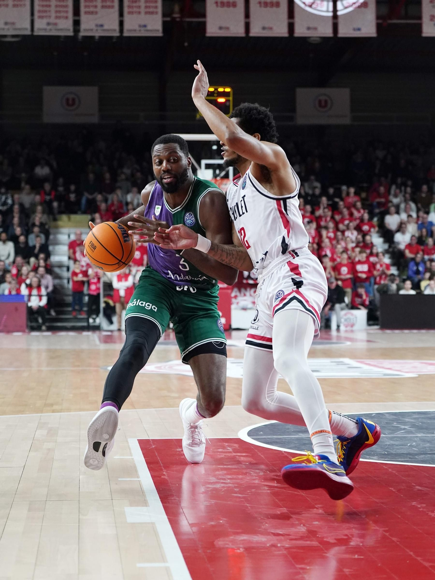 El Cholet - Unicaja de la Round of 16 de la BCL, en fotos