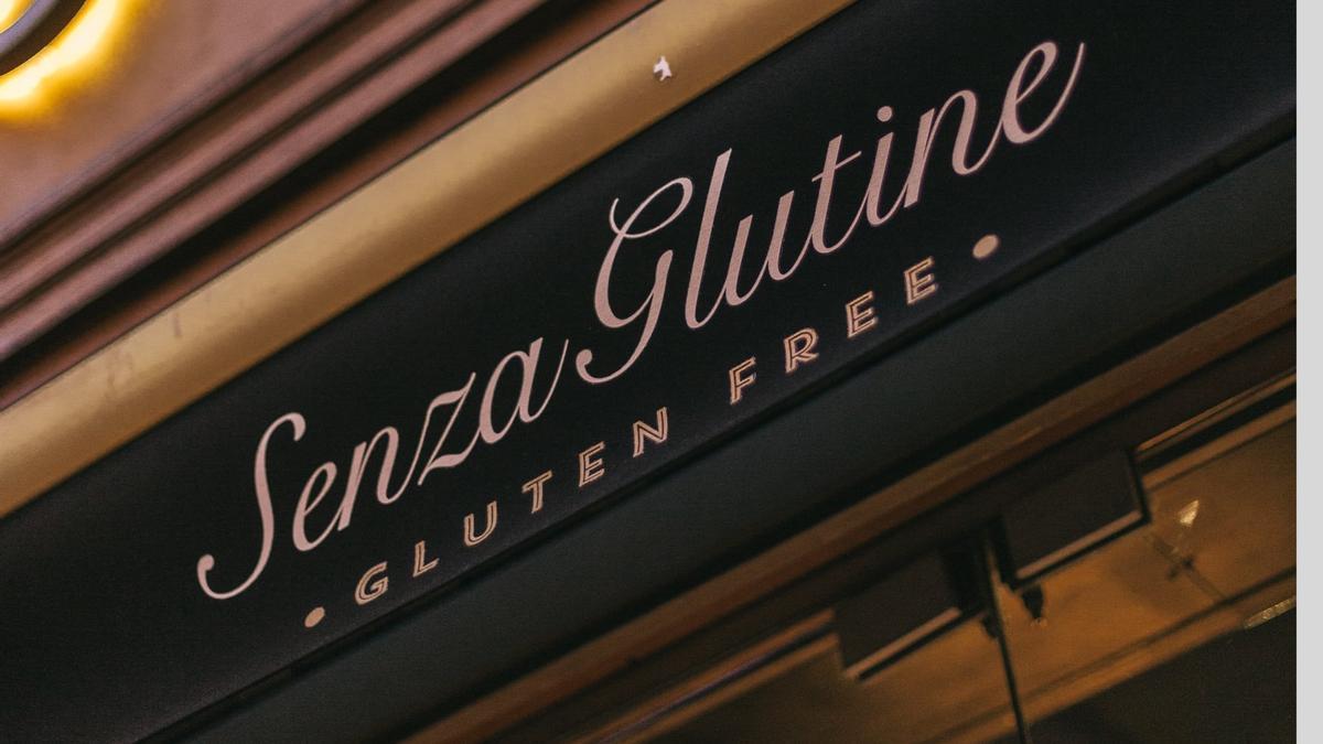 Exterior de una pizzería Grosso Napoletano Senza Glutine.