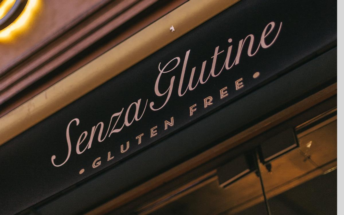 exterior de una pizzería de Grosso Napoletano Senza Glutine. exterior de una pizzería de Grosso Napoletano Senza Glutine.