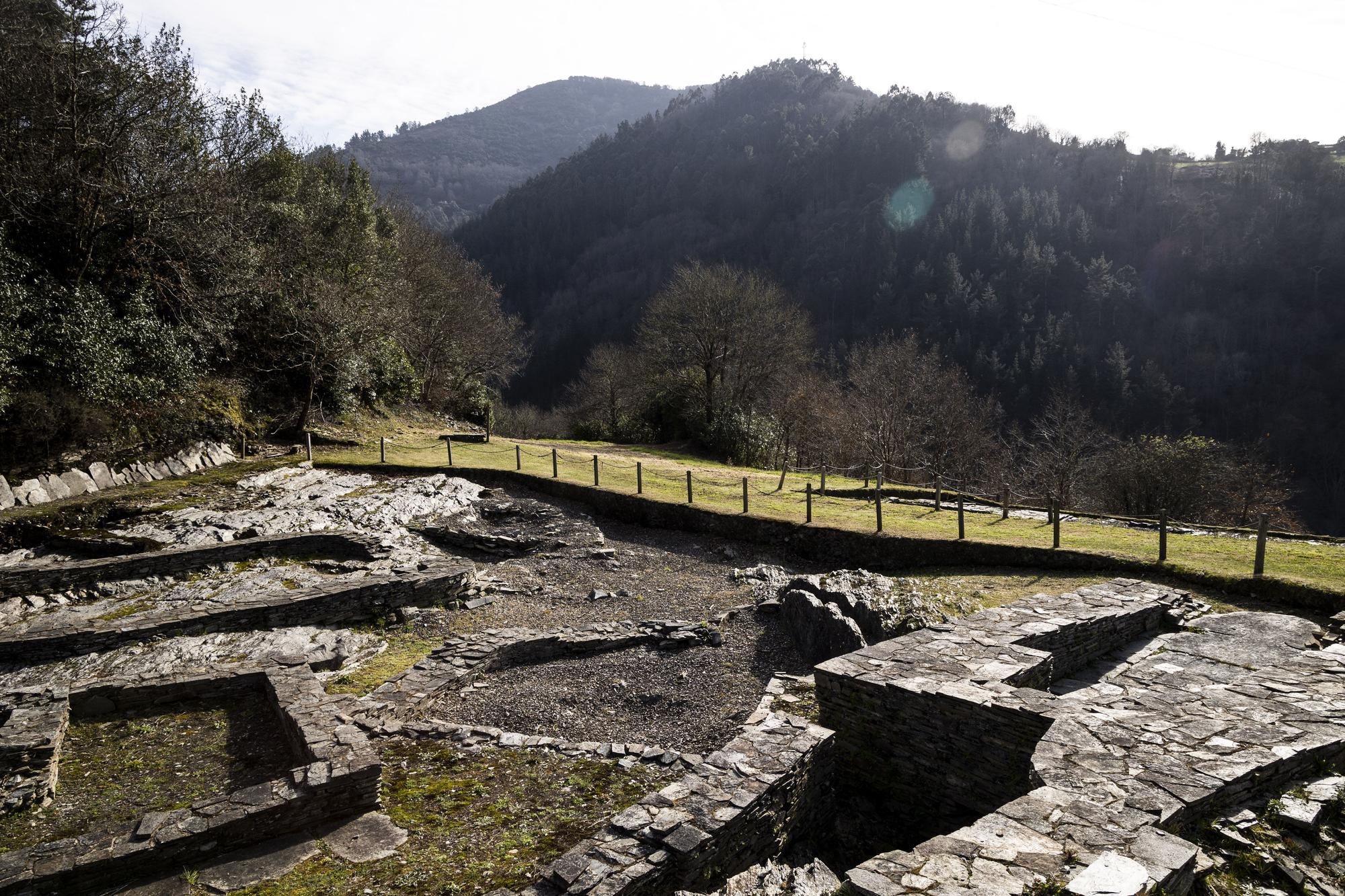 Asturianos en Taramundi, un recorrido por el municipio