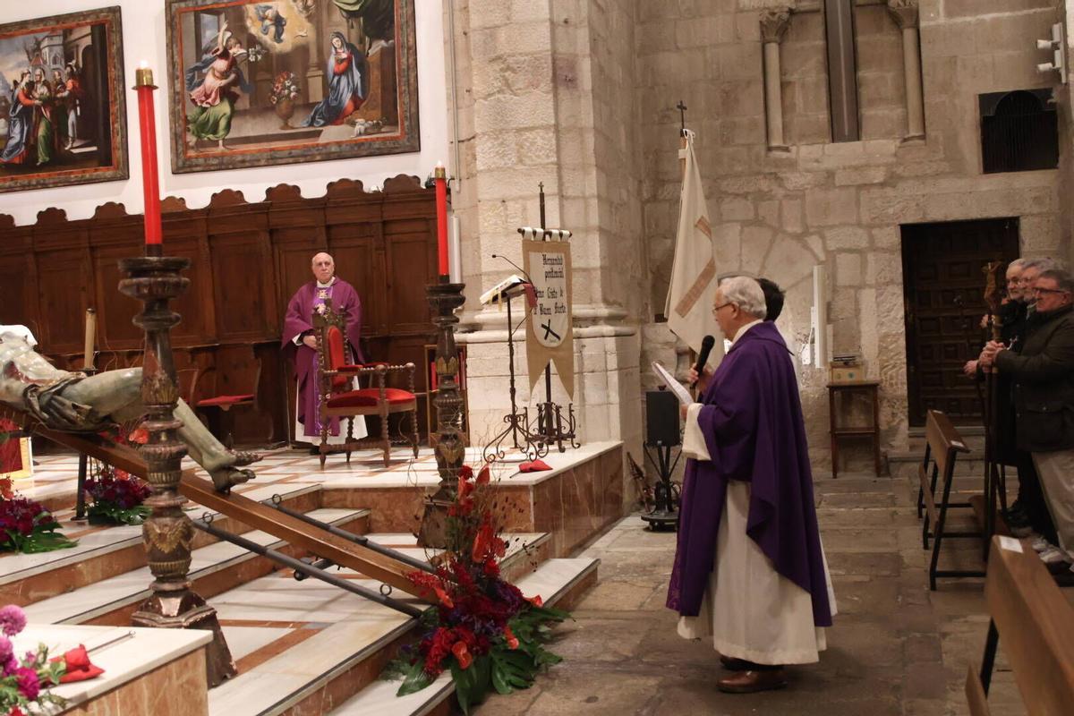 Triduo en honor del Santísimo Cristo de la Buena Muerte de hermanos fallecidos de la Hermandad