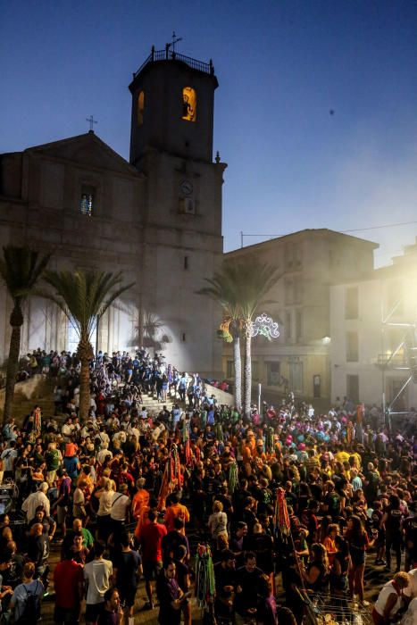 La «Entrà de Penyes» abre el programa en honor a la Virgen de la Asunción y San Roque