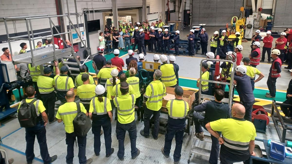 Asamblea de trabajadores y trabajadoras en la planta de Siemens Gamesa Ágreda, en septiembre