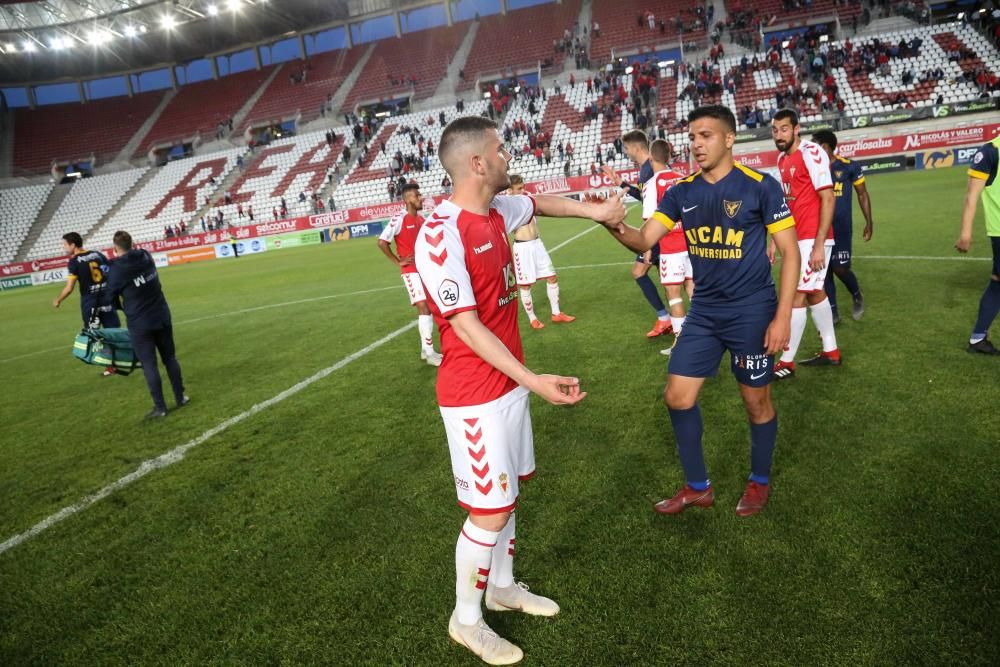 El Real Murcia cae ante el UCAM Murcia en casa