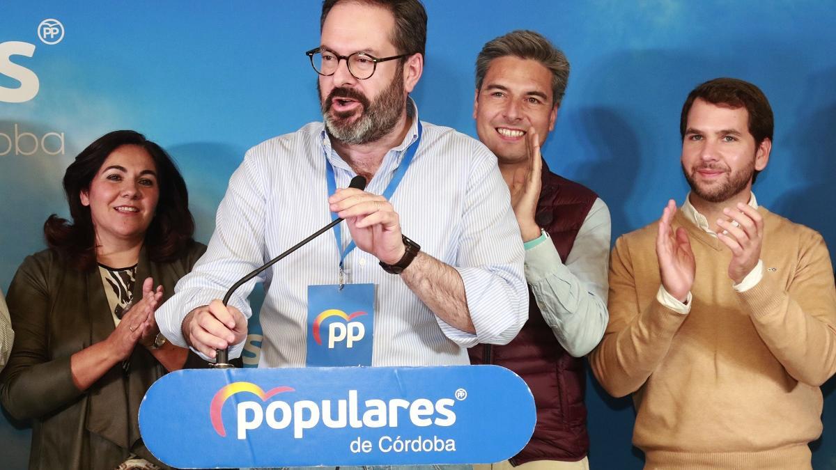 El presidente del PP, Adolfo Molina, en una imagen del 2022, con María de la O Redondo, Andrés Lorite y Fernando Priego.