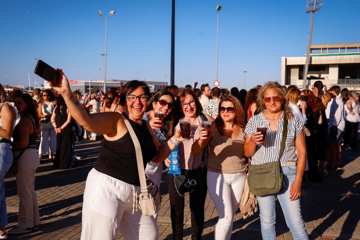 El concierto de Manuel Carrasco congrega a miles de fans en El Arenal