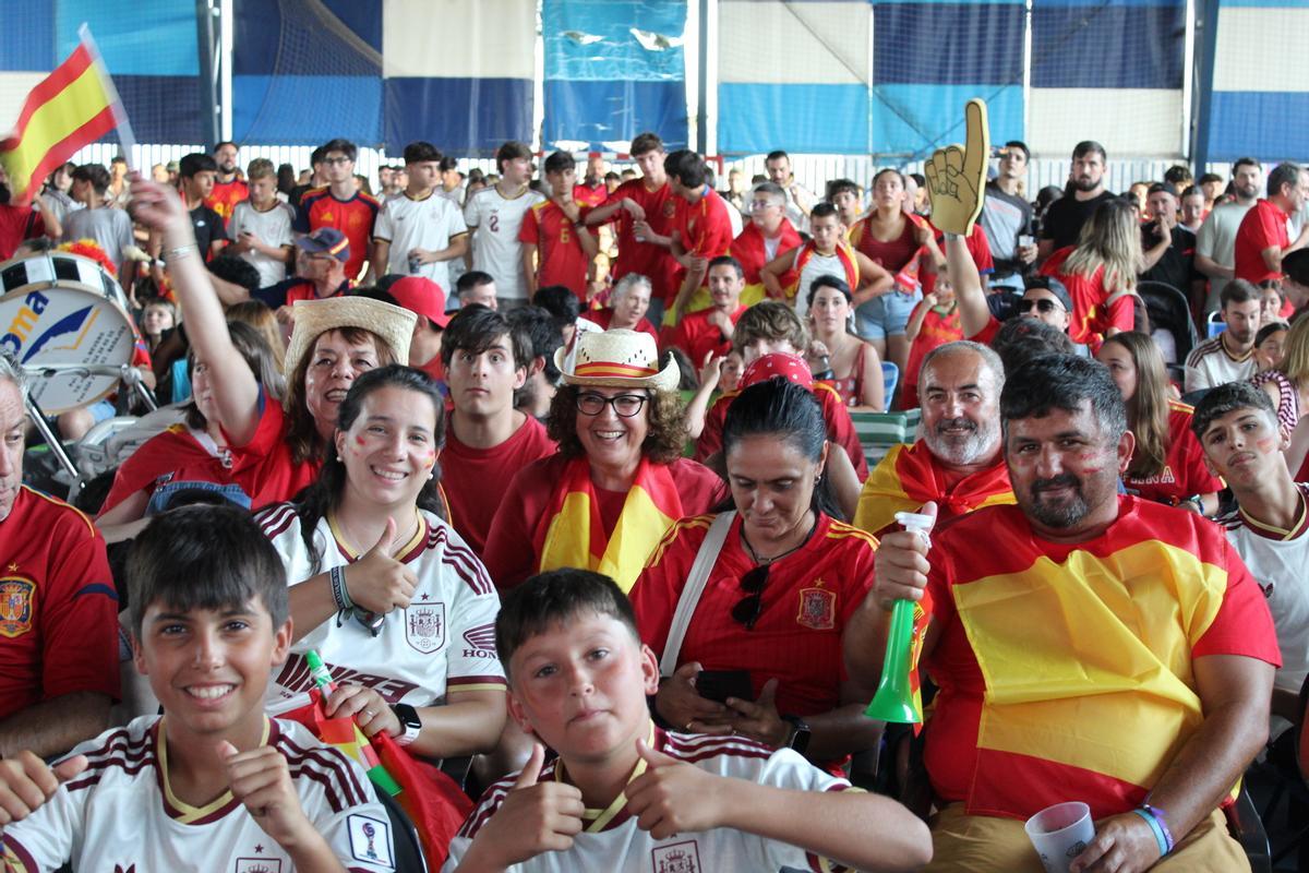 Fotogalería | Badajoz vive con emoción y nervios el Francia-España