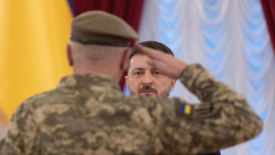 Zelenski denuncia movimientos militares inusuales en la frontera con Bielorrusia