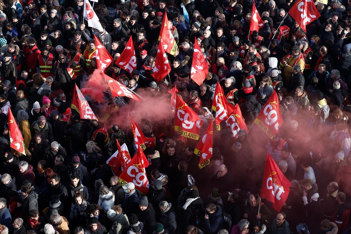 Segundo día de huelgas y manifestaciones en Francia