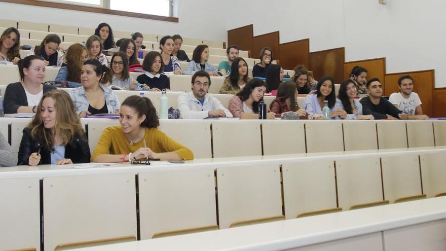 Estudiantes en un aula de la UVigo. // A. Villar