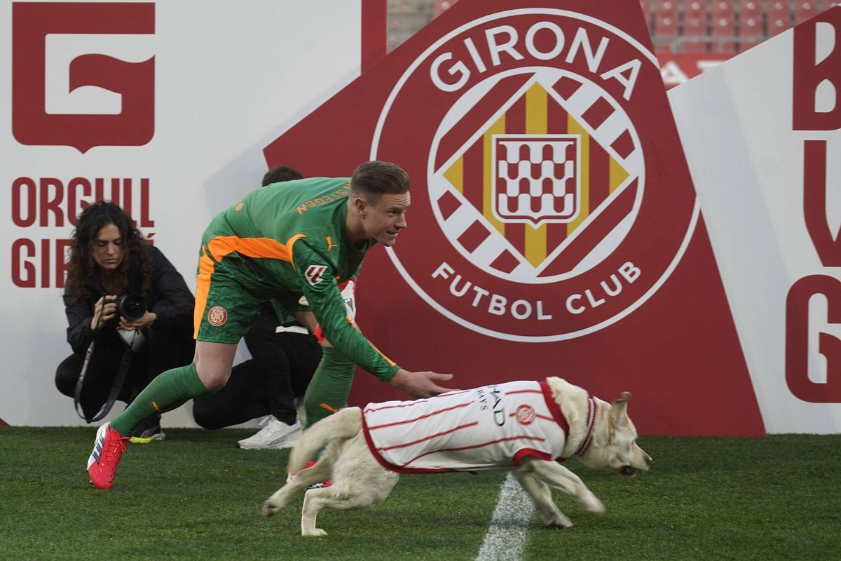 Girona Montilivi presentació Ter Stegen a l'estadi amb aficionats