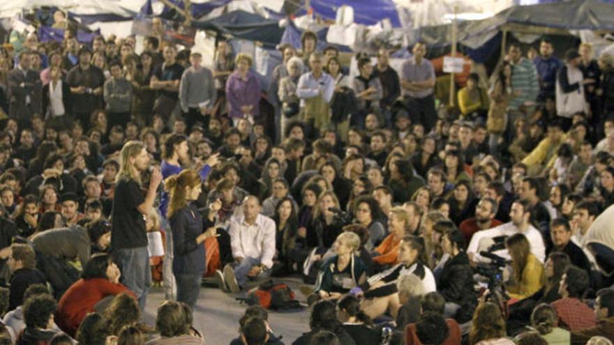 Imatge de l&#039;assemblea celebrada dijous a la nit a la Puerta del Sol.