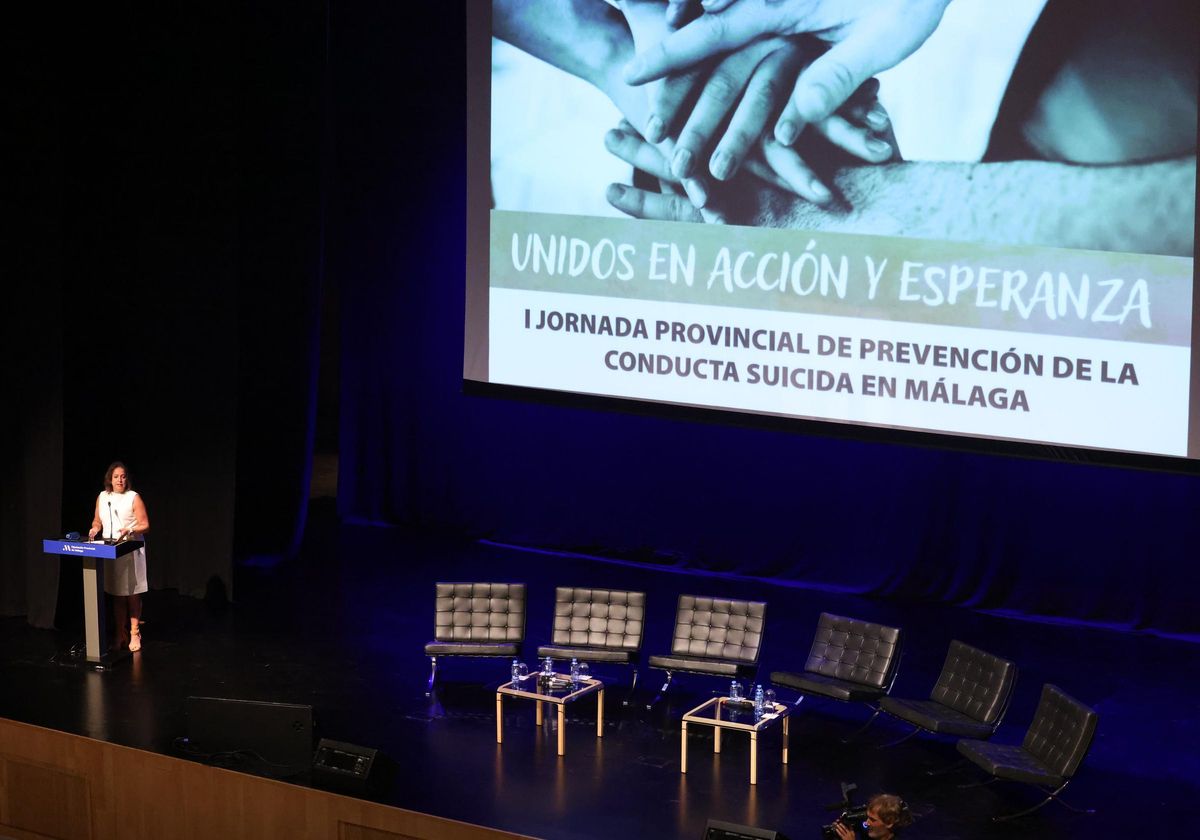 Catalina García inaugura la I Jornada prevencion suicidios