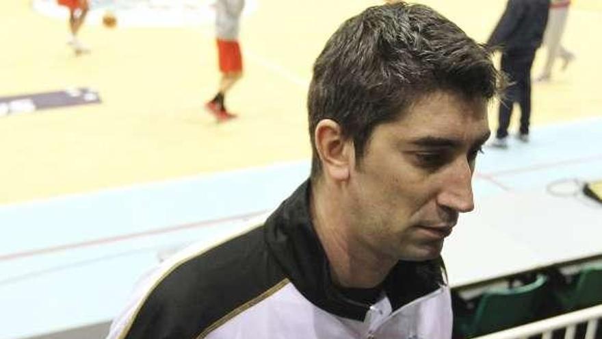 Lisardo Gómez, entrenador del Breogán de Lugo. // FdV