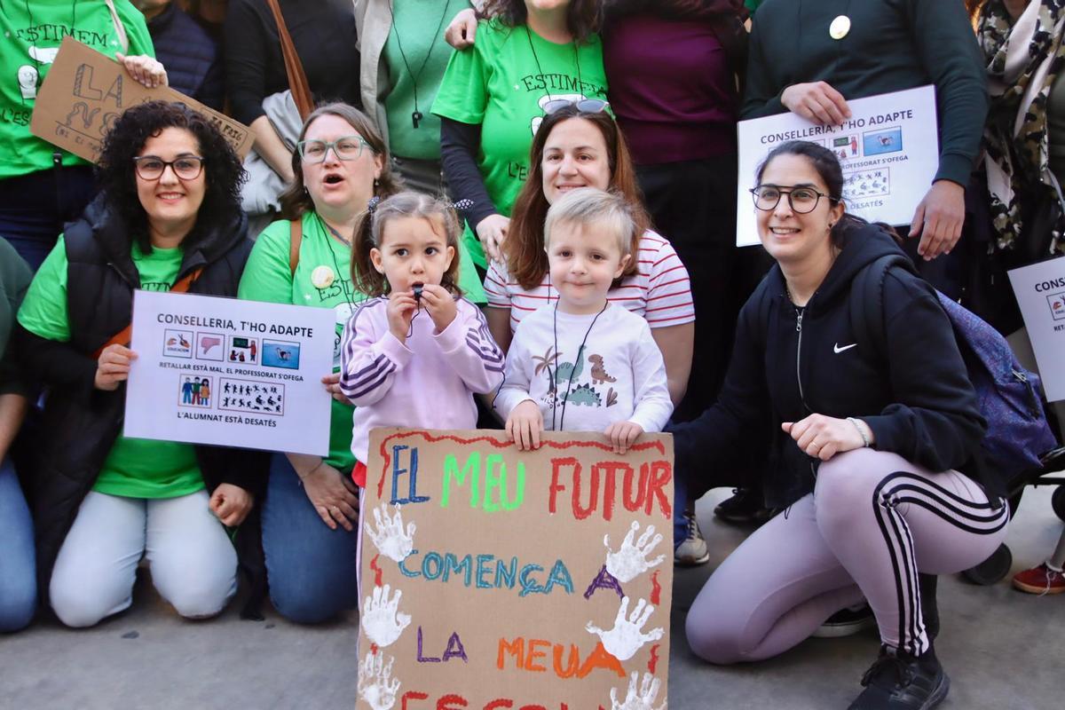 La manifestación de profesores en València en imágenes