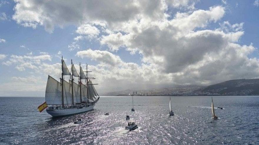 El Juan Sebastián Elcano visita Tenerife